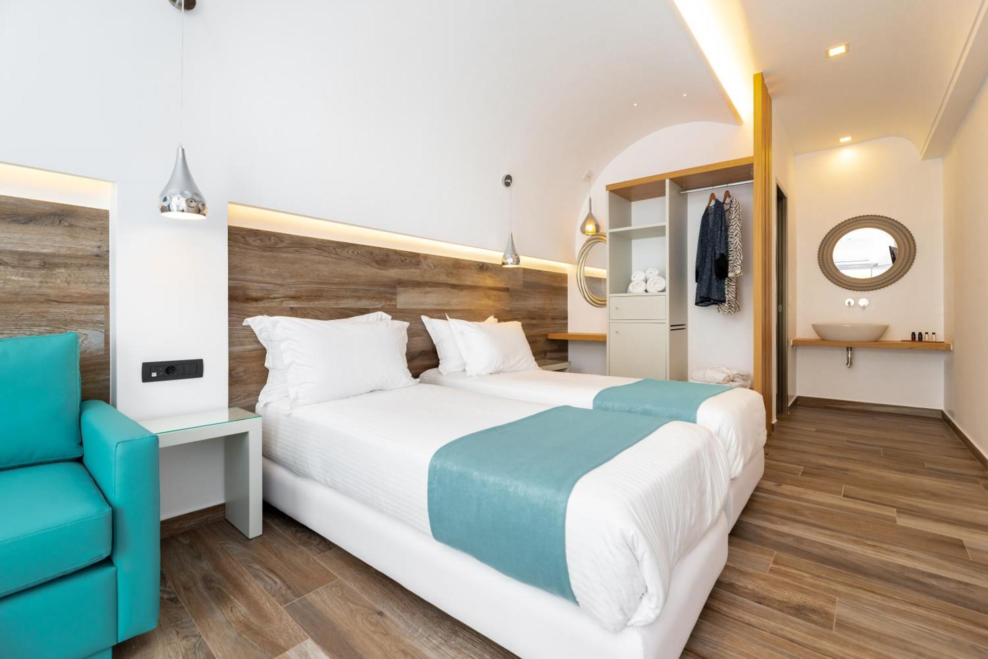 Deluxe Hotel Santorini 산토리니 객실 사진