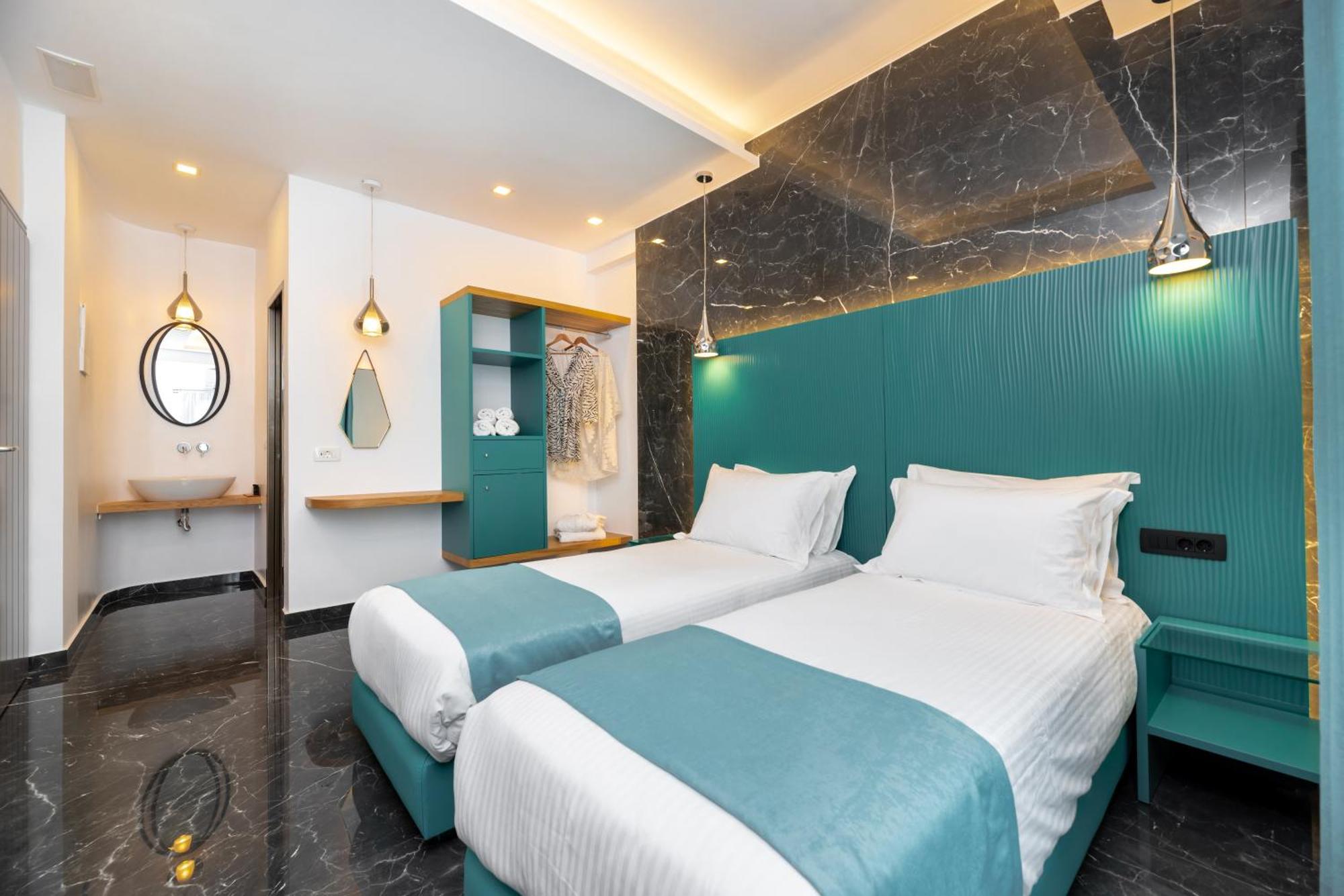 Deluxe Hotel Santorini 산토리니 객실 사진